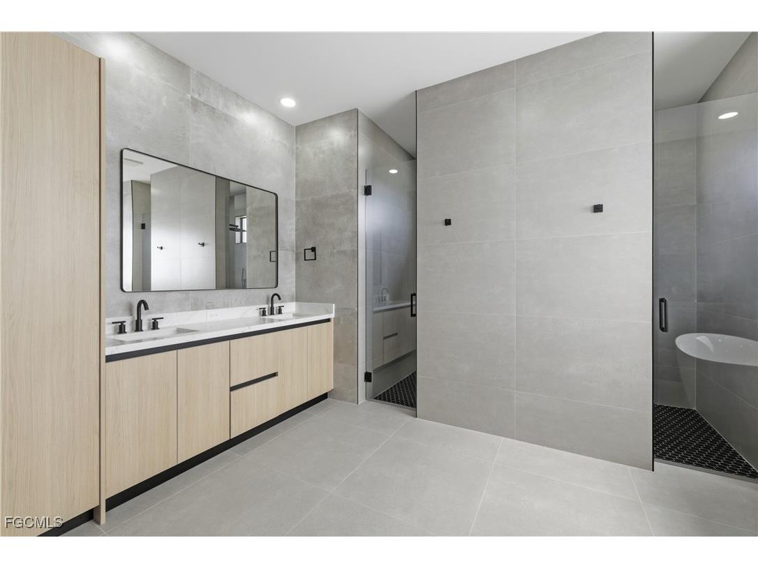 3408 NE 21st Place Cape Coral FL 33909 2025013321 image32