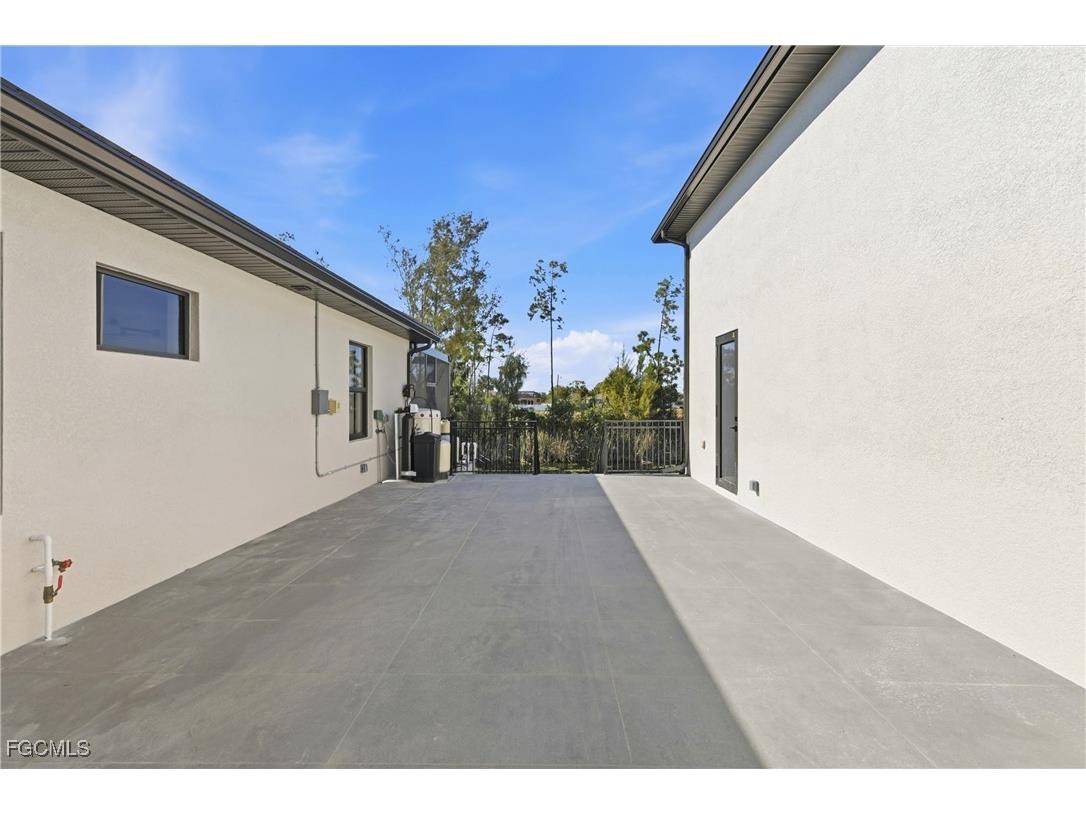 3408 NE 21st Place Cape Coral FL 33909 2025013321 image44