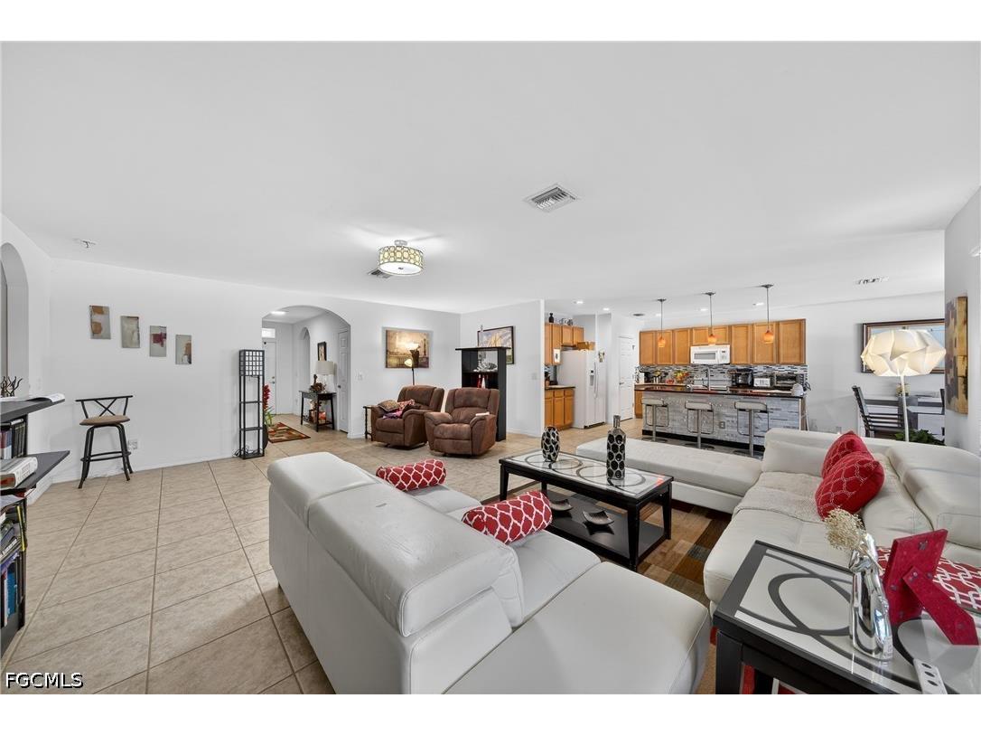 3408 SW 27th Avenue Cape Coral FL 33914 2026015263 image3