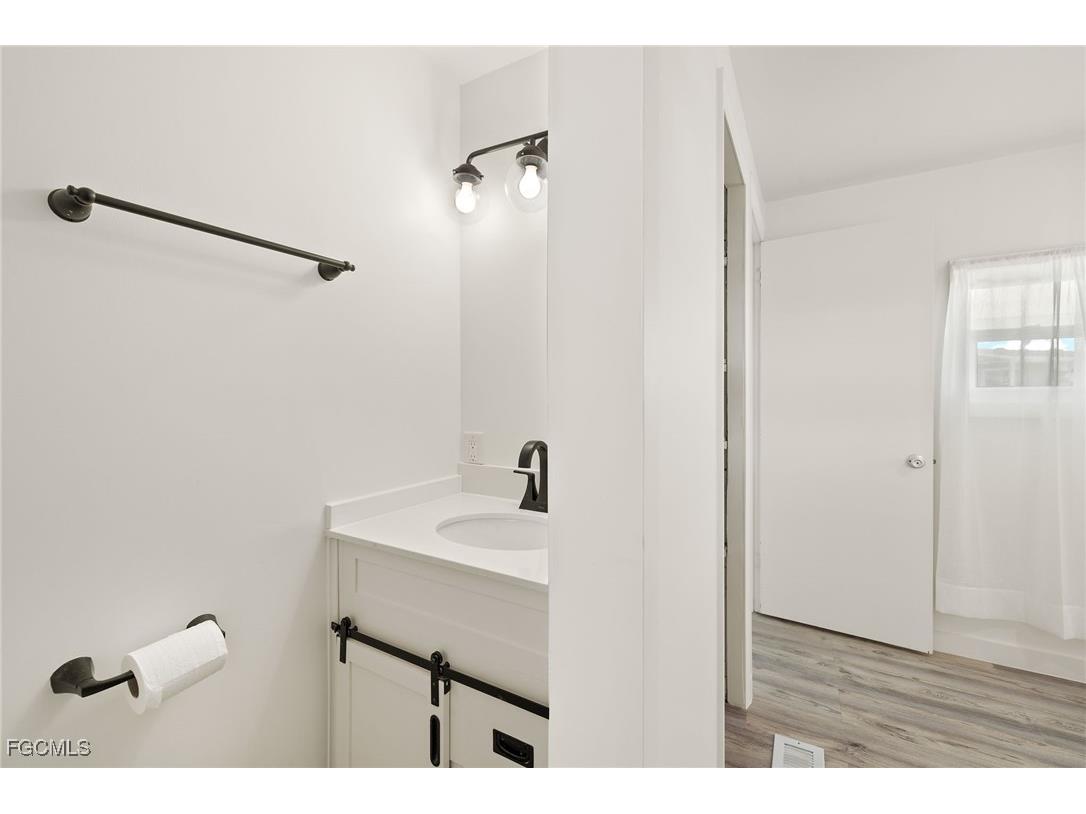 341 Mattie Avenue Fort Myers FL 33908 2026004939 image22