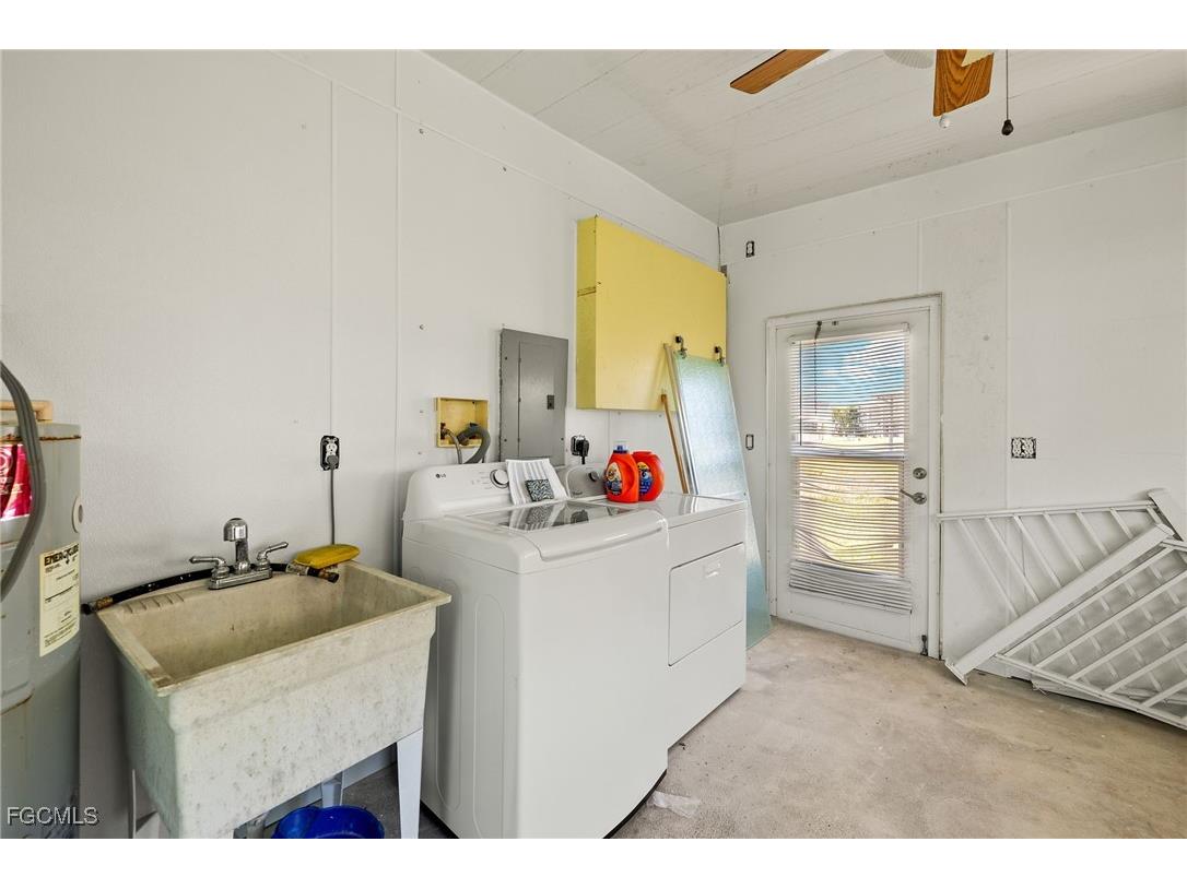 341 Mattie Avenue Fort Myers FL 33908 2026004939 image23