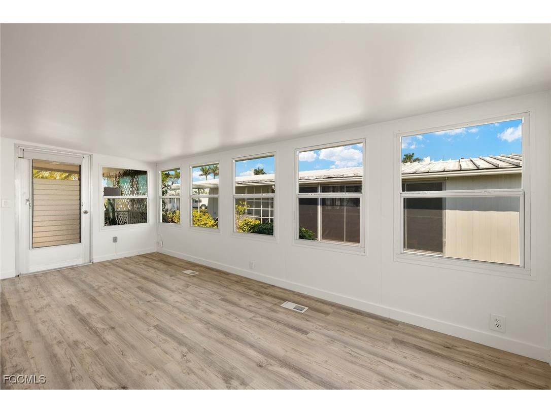 341 Mattie Avenue Fort Myers FL 33908 2026004939 image8