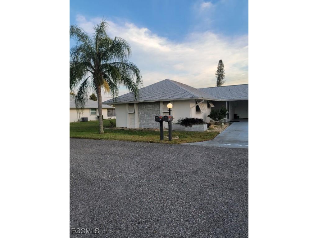 341 Richland Road Lehigh Acres FL 33936 2025023479 image1