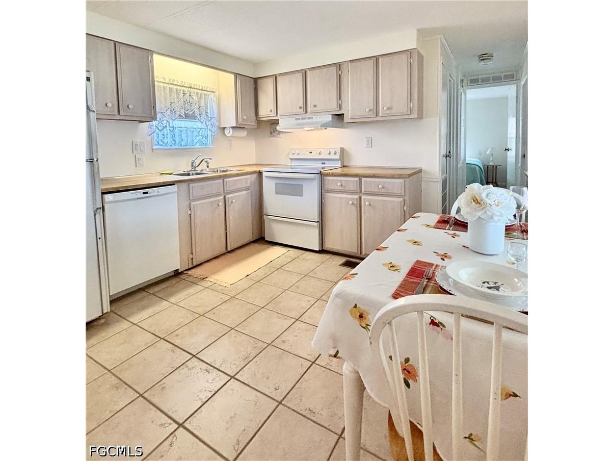 341 Shrub Lane S North Fort Myers FL 33917 2025026020 image13