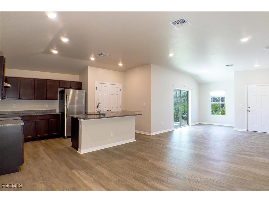 343 Reeves Street Lehigh Acres FL 33972 2025013772 image3