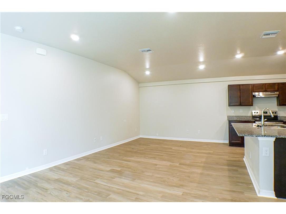 343 Reeves Street Lehigh Acres FL 33972 2025013772 image4