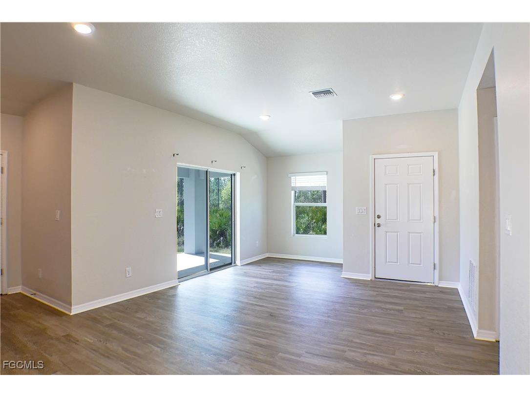 343 Reeves Street Lehigh Acres FL 33972 2025013772 image5