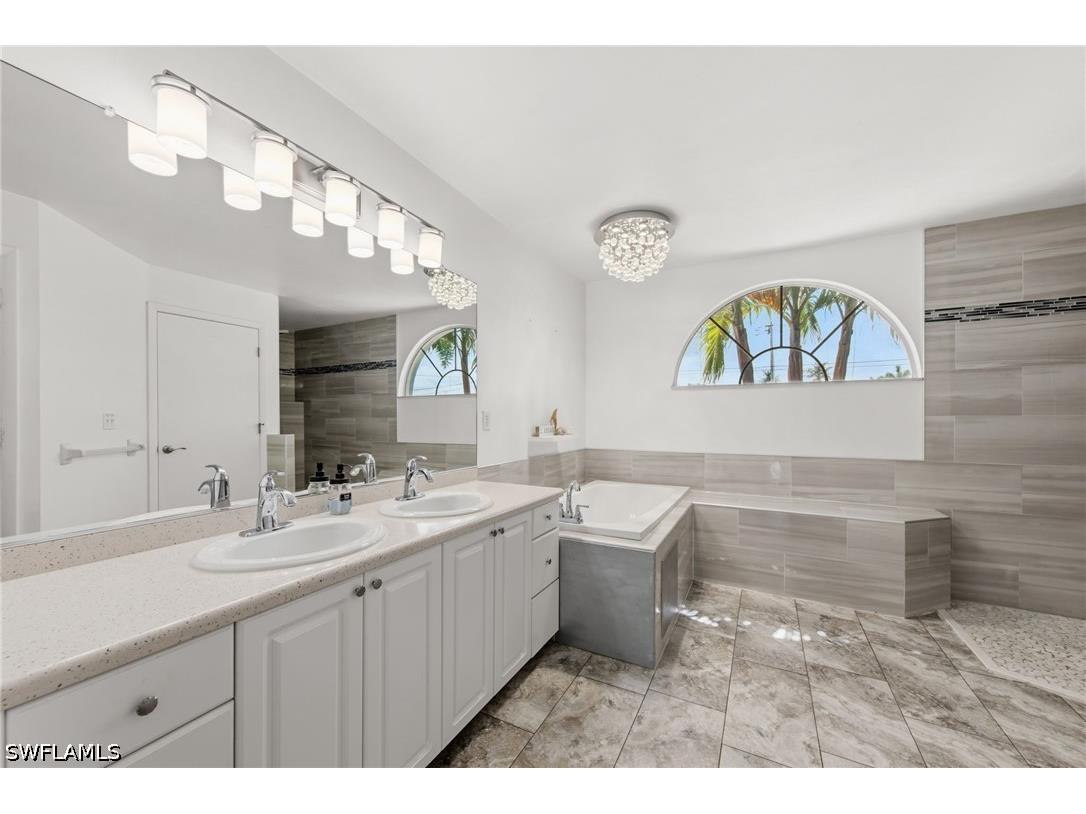 3410 Country Club Boulevard Cape Coral FL 33904 226020020 image23
