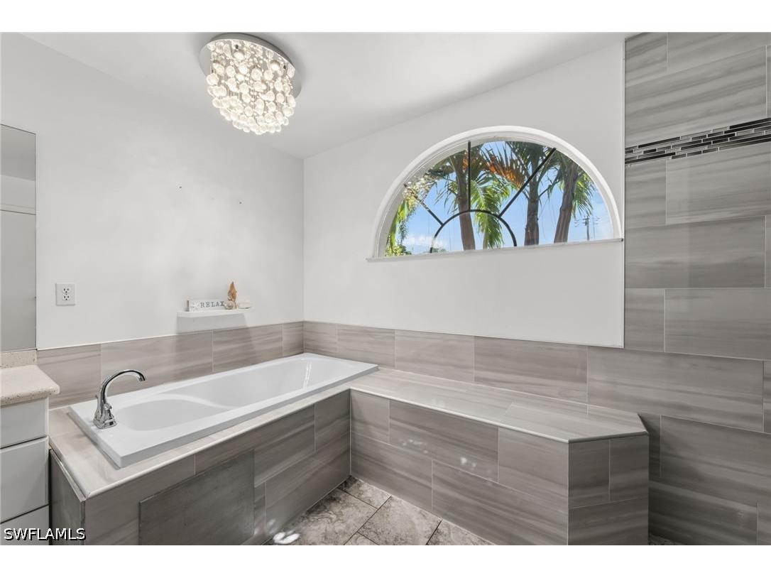3410 Country Club Boulevard Cape Coral FL 33904 226020020 image24