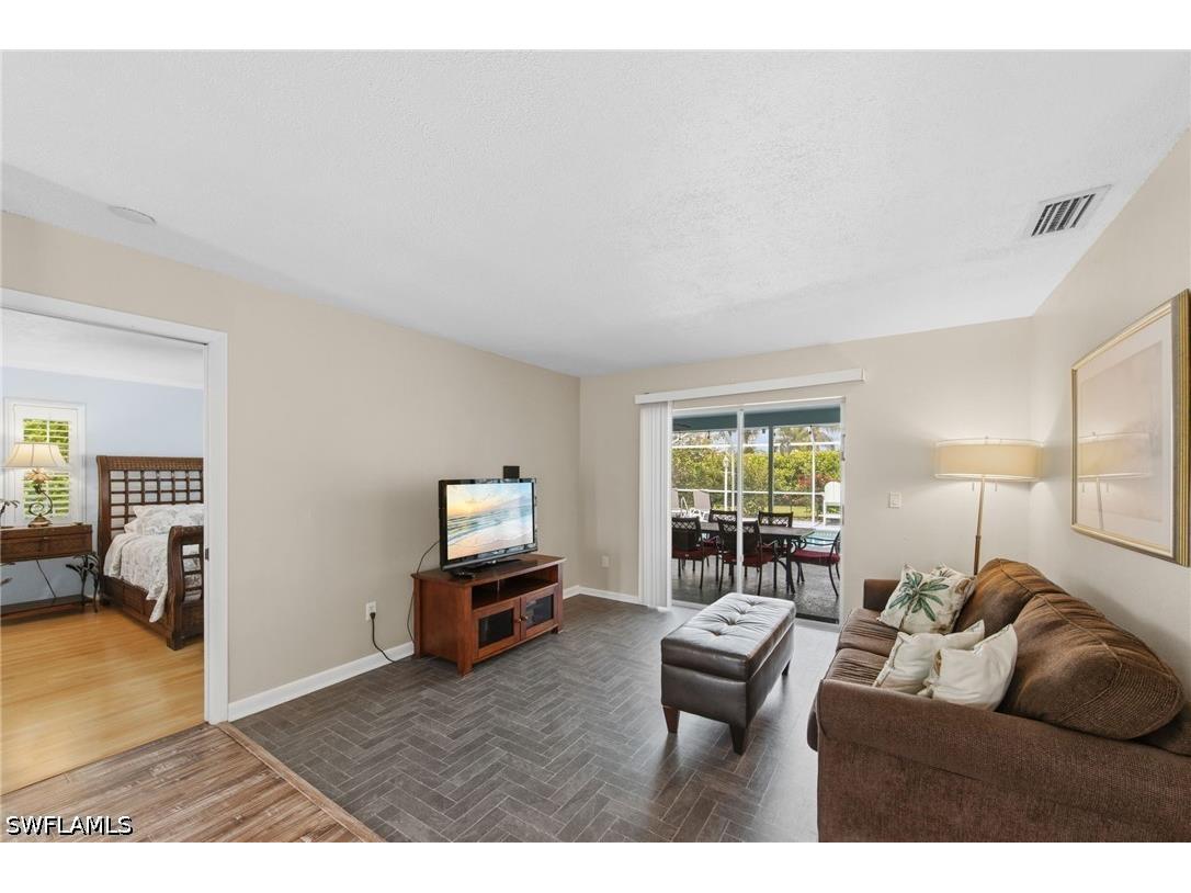 3410 Country Club Boulevard Cape Coral FL 33904 226020020 image6