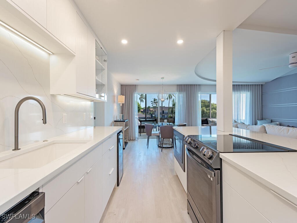 3410 Gulf Shore Boulevard N #202 Naples FL 34103 225077184 image6