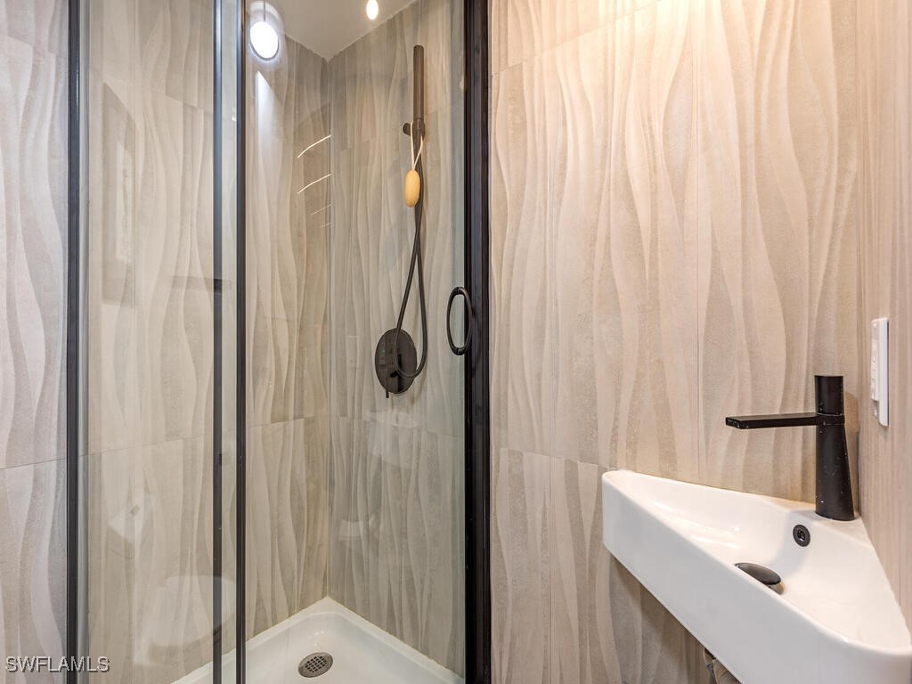 3410 Gulf Shore Boulevard N #202 Naples FL 34103 225077184 image9