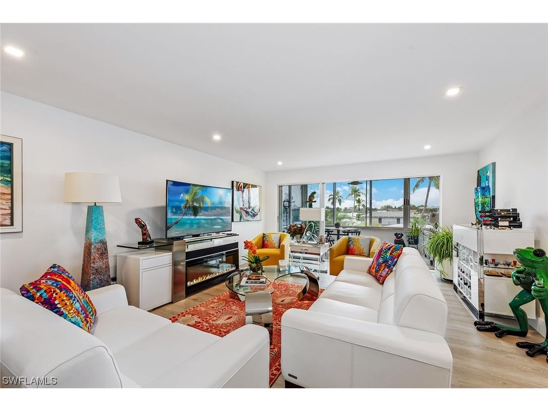 3410 Gulf Shore Boulevard N #303 Naples FL 34103 223071946 image1