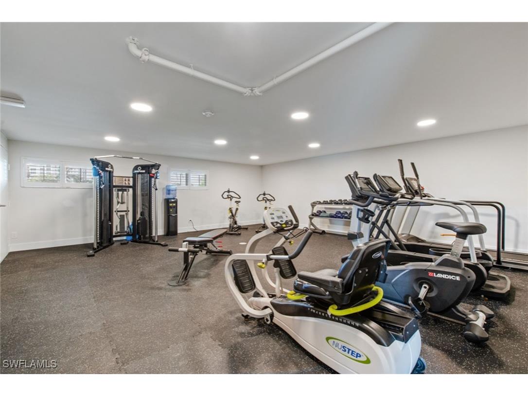 3410 Gulf Shore Boulevard N #305 Naples FL 34103 225065682 image21