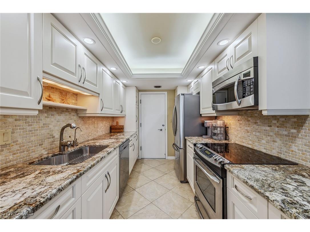 3410 Gulf Shore Boulevard N #305 Naples FL 34103 225065682 image4