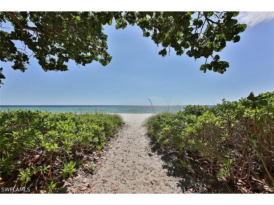  Naples FL 34103 226012560 image19
