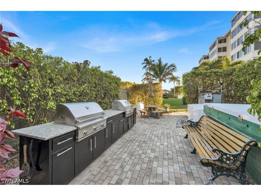 3410 Gulf Shore Boulevard N #701 Naples FL 34103 226012245 image16