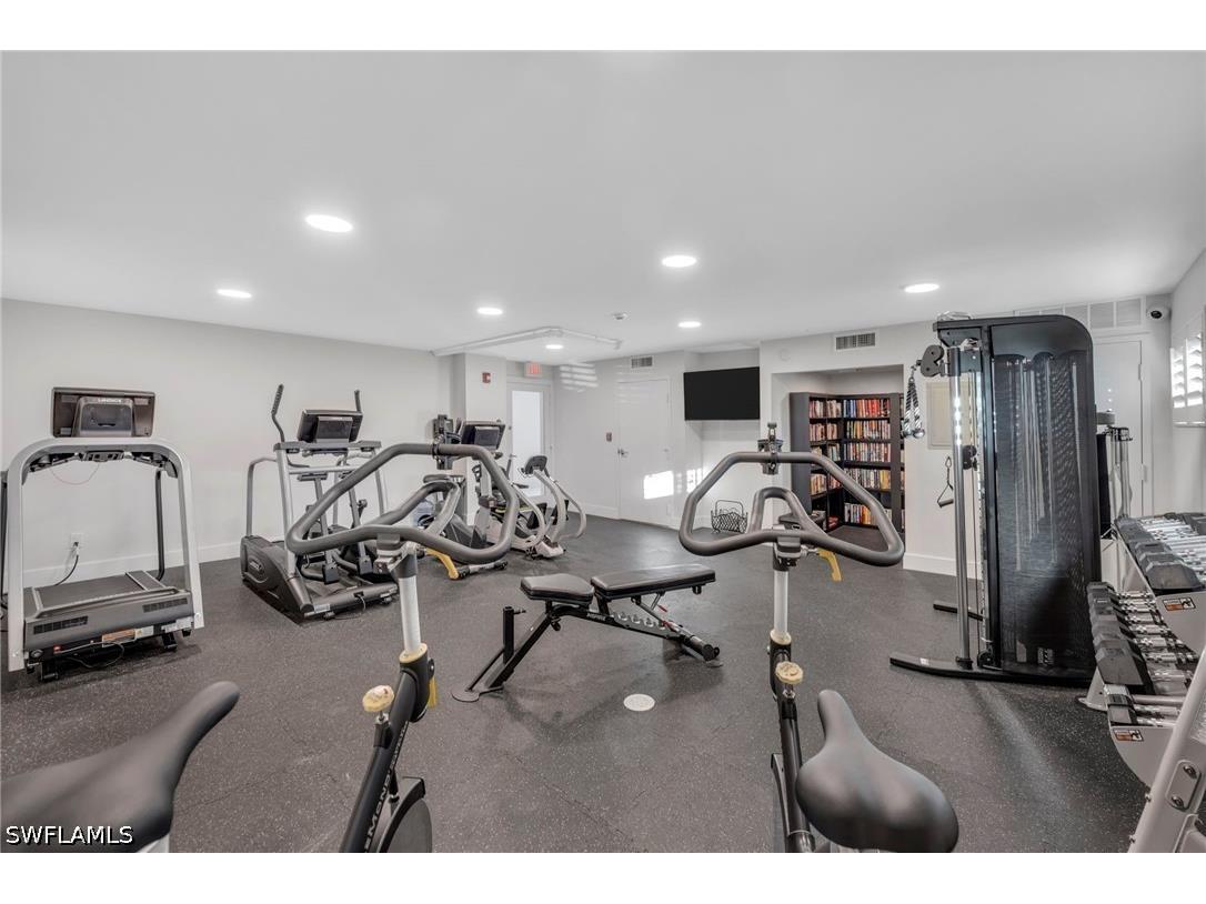 3410 Gulf Shore Boulevard N #701 Naples FL 34103 226012245 image17