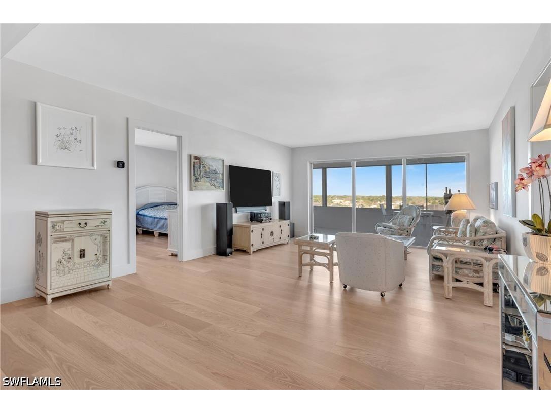 3410 Gulf Shore Boulevard N #701 Naples FL 34103 226012245 image3