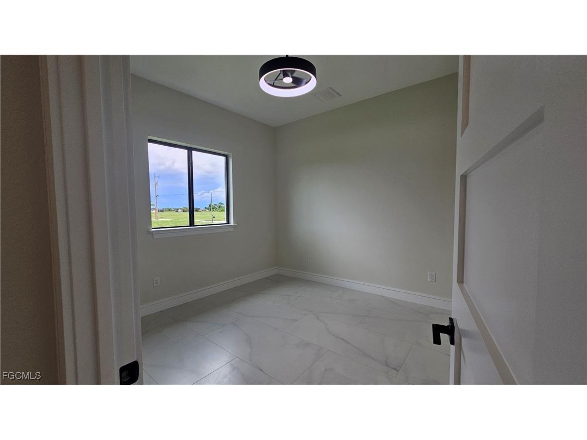 3410 NW 39th Lane Cape Coral FL 33997 2025005564 image24