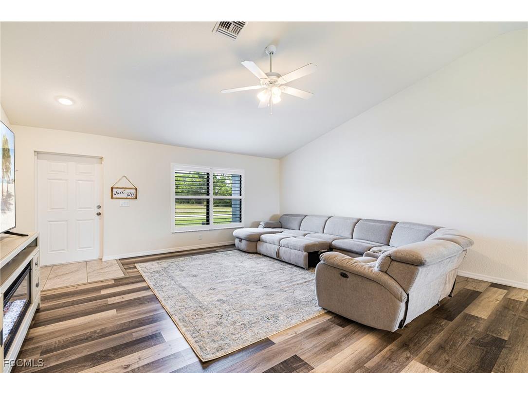 3410 NW 45th Street Cape Coral FL 33993 2025016974 image4