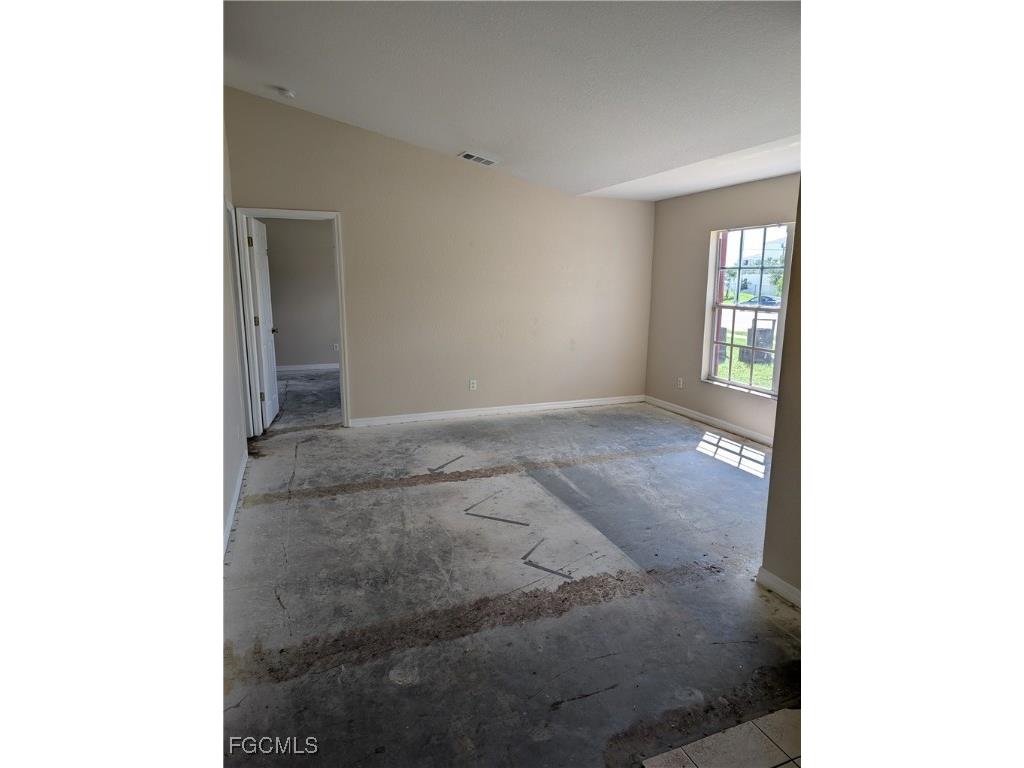 3411 Chiquita Boulevard S Cape Coral FL 33914 2025000984 image10