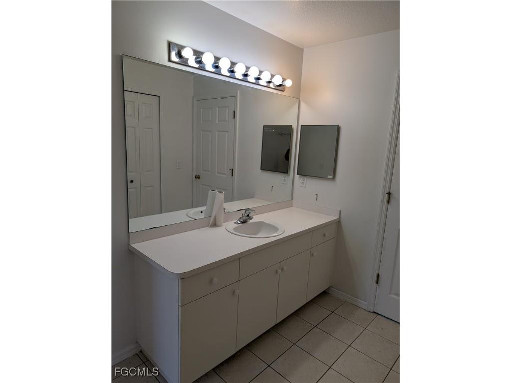 3411 Chiquita Boulevard S Cape Coral FL 33914 2025000984 image16