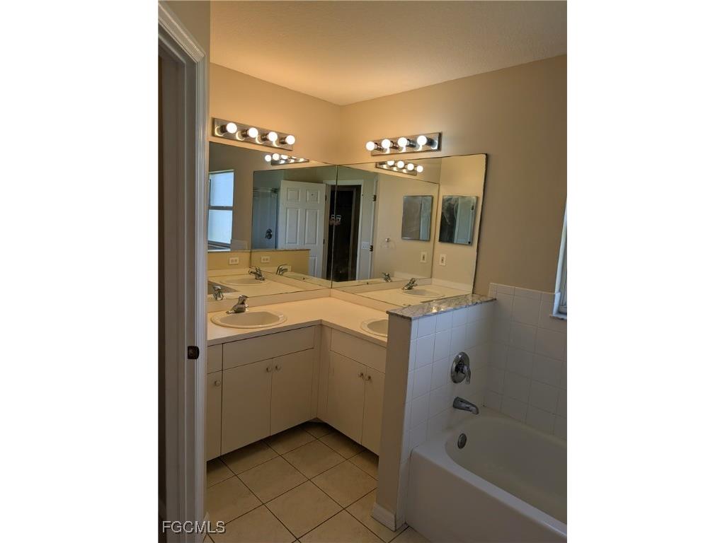 3411 Chiquita Boulevard S Cape Coral FL 33914 2025000984 image17