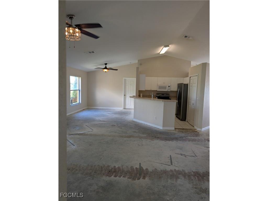 3411 Chiquita Boulevard S Cape Coral FL 33914 2025000984 image7