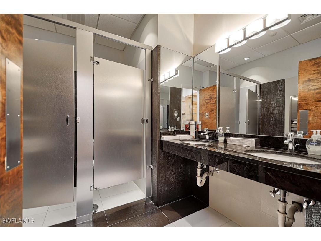 3411 Tamiami Trail N #2 Naples FL 34103 224085713 image7