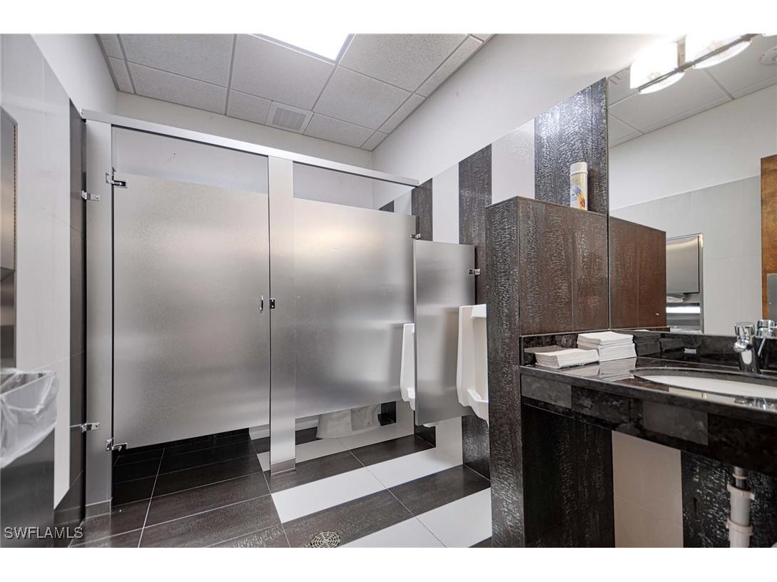 3411 Tamiami Trail N #2 Naples FL 34103 224085713 image8