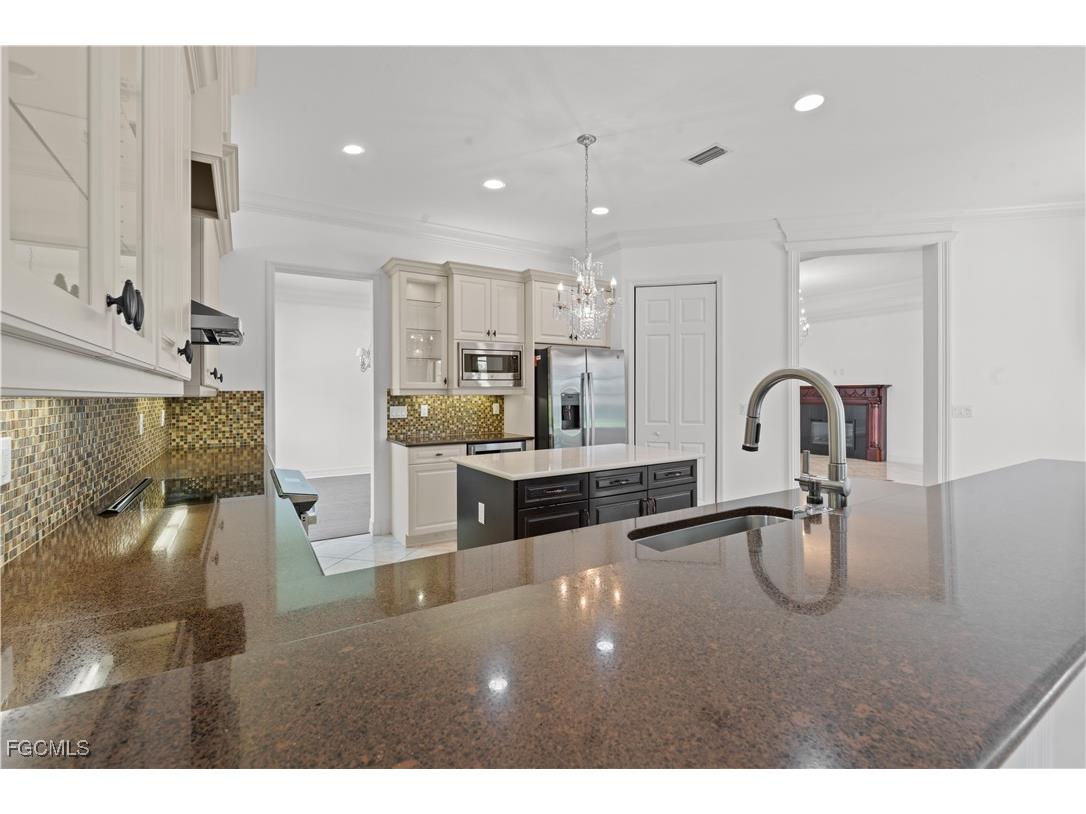 3412 Atlantic Circle Naples FL 34119 225043462 image11