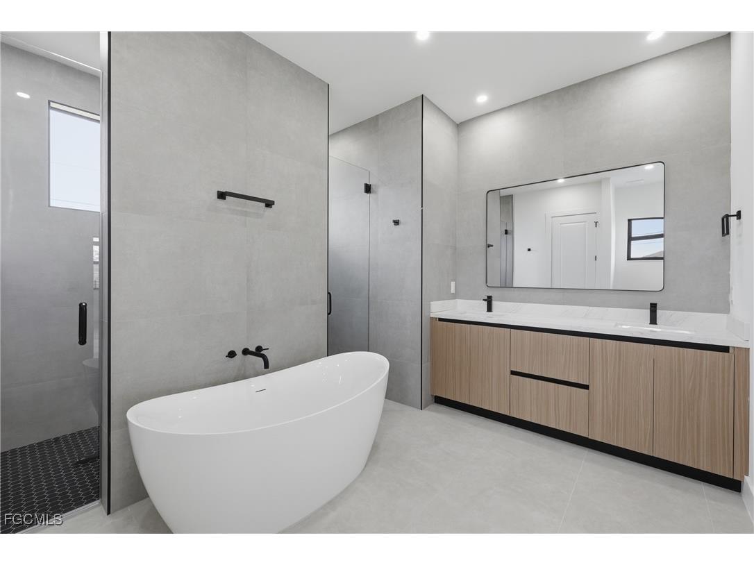 3412 NE 21st Place Cape Coral FL 33909 2025013338 image21