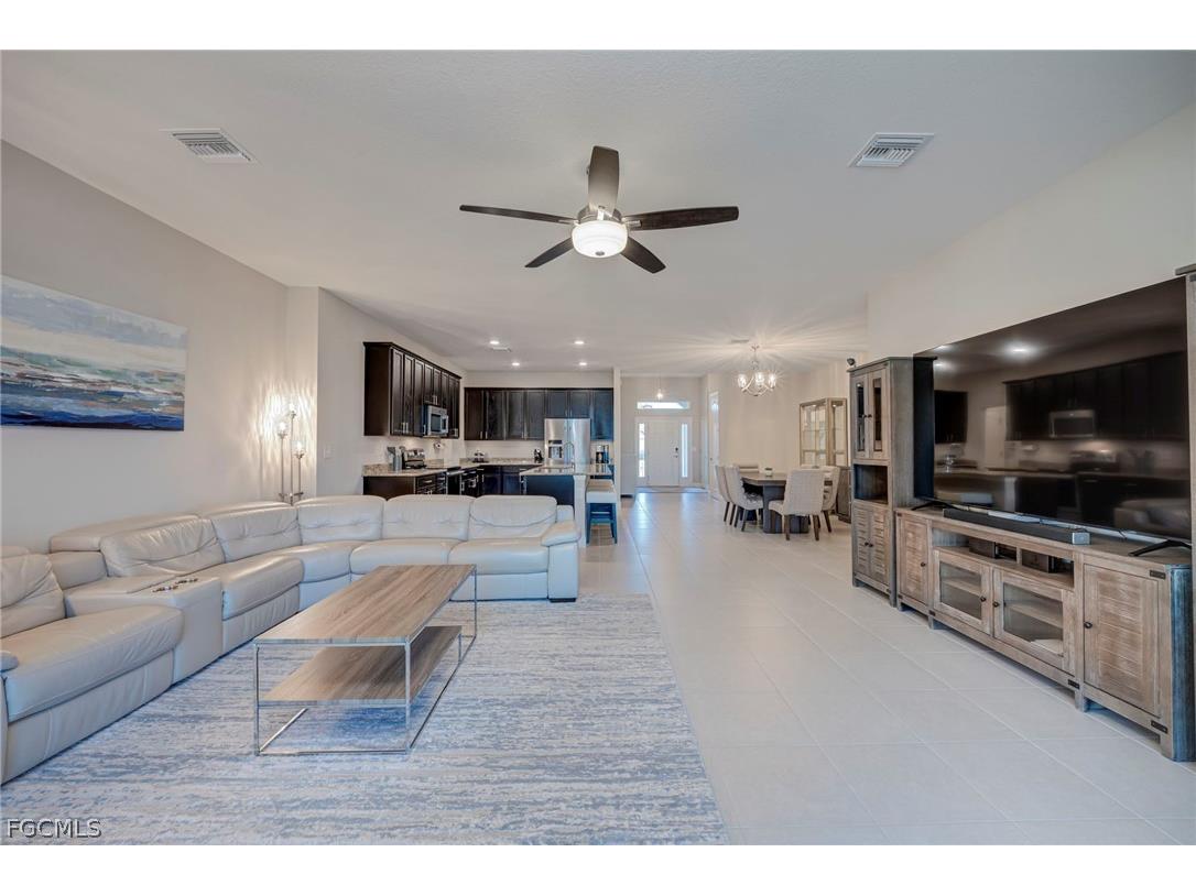 3412 NW 15th Lane Cape Coral FL 33993 2026012461 image7