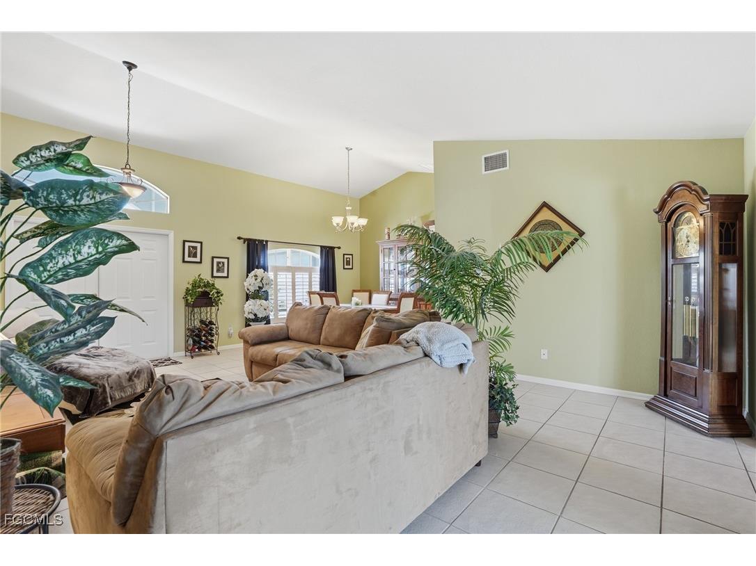 3412 SW 1st Avenue Cape Coral FL 33914 2025024646 image12