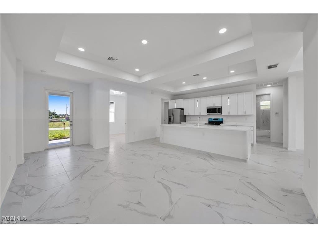 3413 28th Street SW Lehigh Acres FL 33976 2025015949 image2