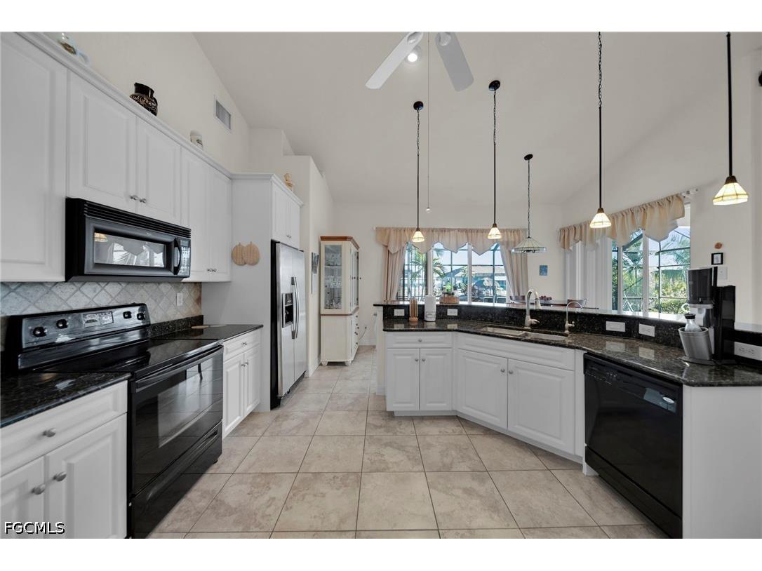 3413 Embers Parkway W Cape Coral FL 33993 2026017428 image4