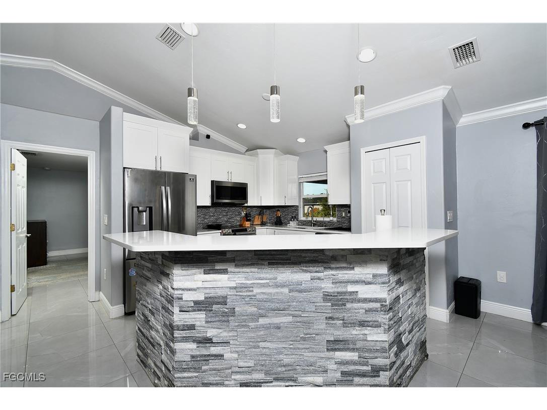 3414 40th Street SW Lehigh Acres FL 33976 2026002624 image9