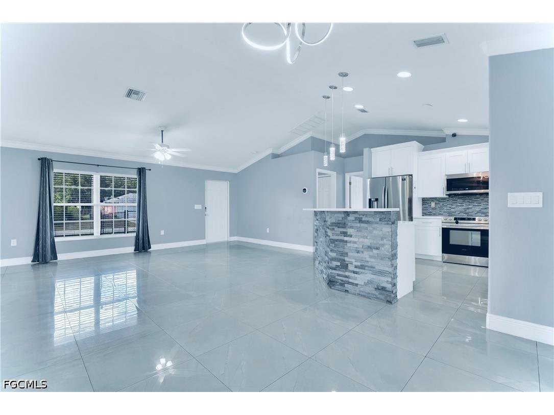 3414 40th Street SW Lehigh Acres FL 33976 2026022163 image9