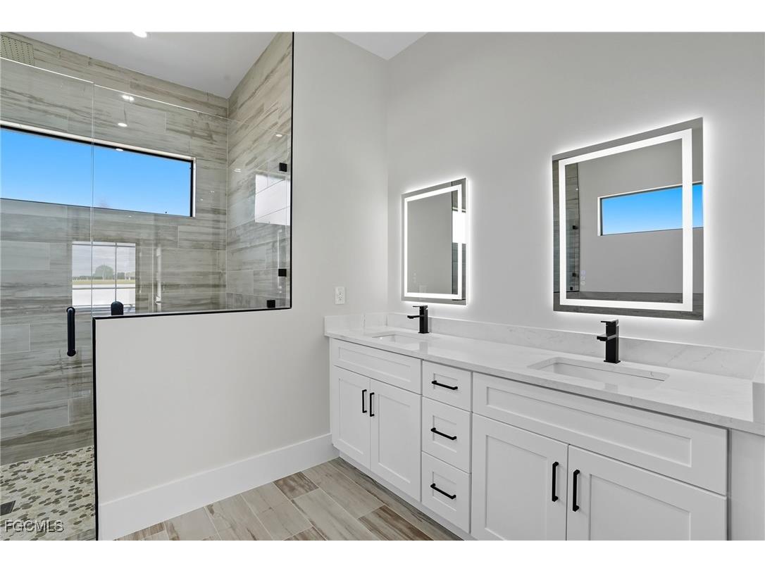 3417 Gulfstream Parkway Cape Coral FL 33993 2025012029 image29