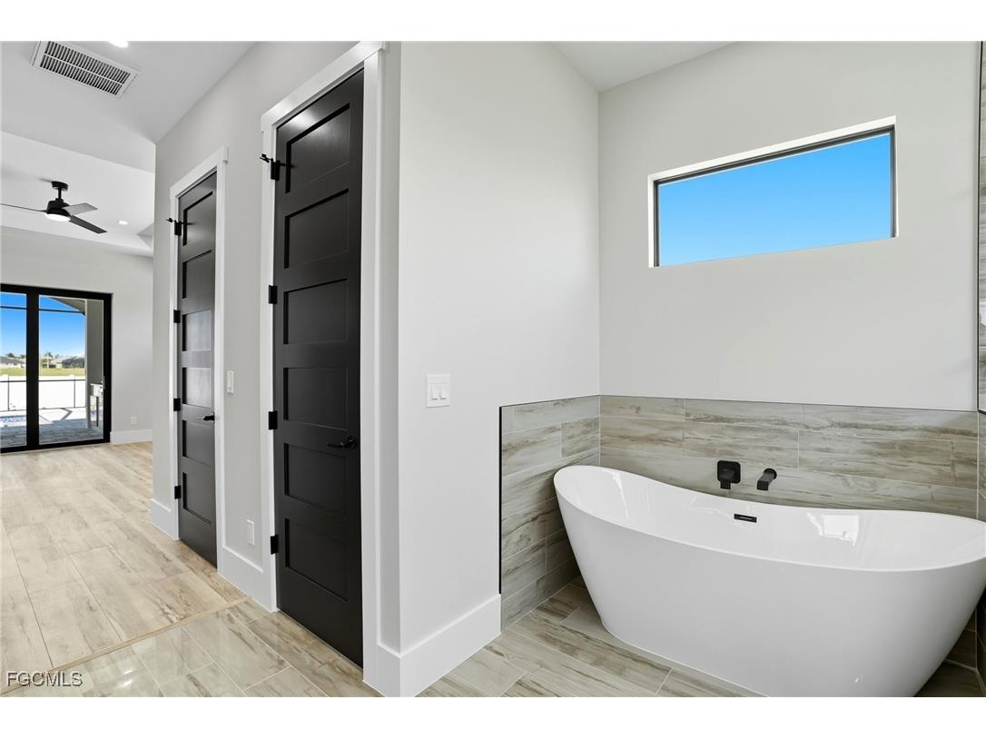 3417 Gulfstream Parkway Cape Coral FL 33993 2025012029 image30