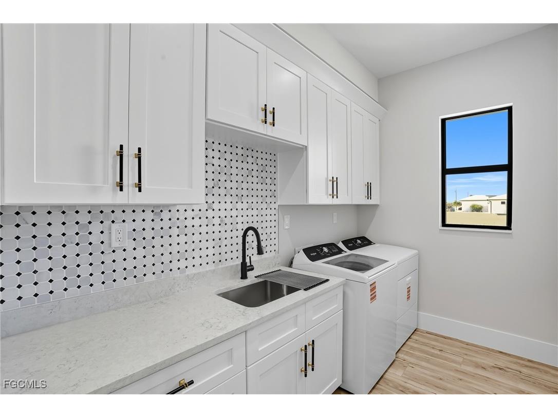 3417 Gulfstream Parkway Cape Coral FL 33993 2025012029 image40