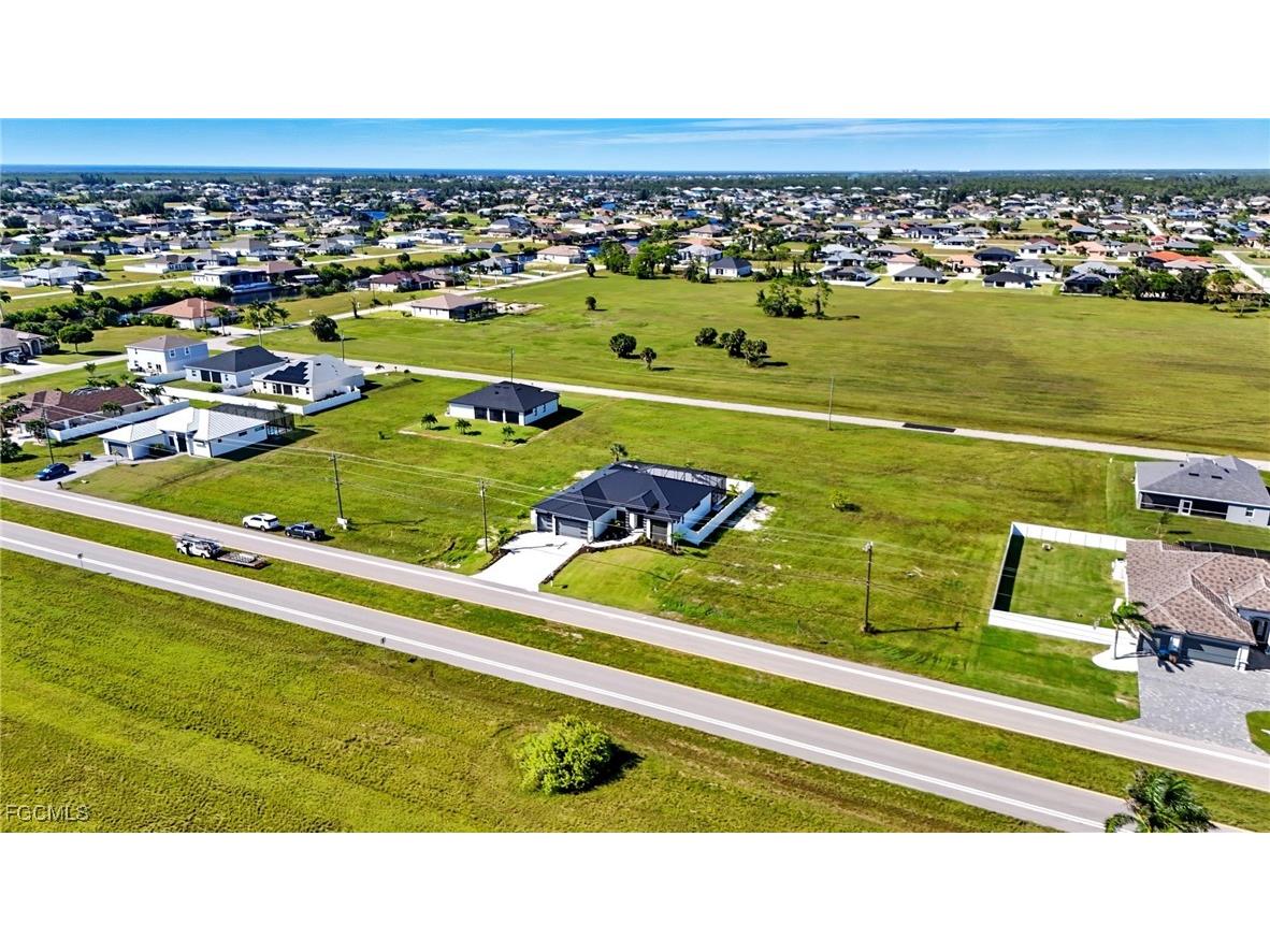 3417 Gulfstream Parkway Cape Coral FL 33993 2025012029 image6