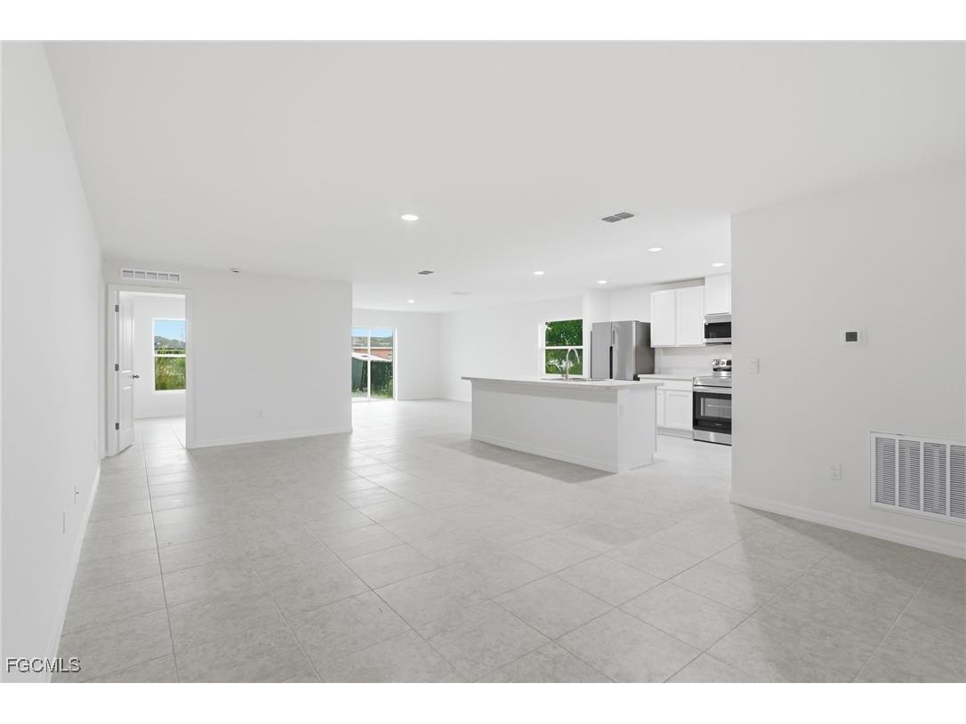 3418 20th Street SW Lehigh Acres FL 33976 2025024018 image2