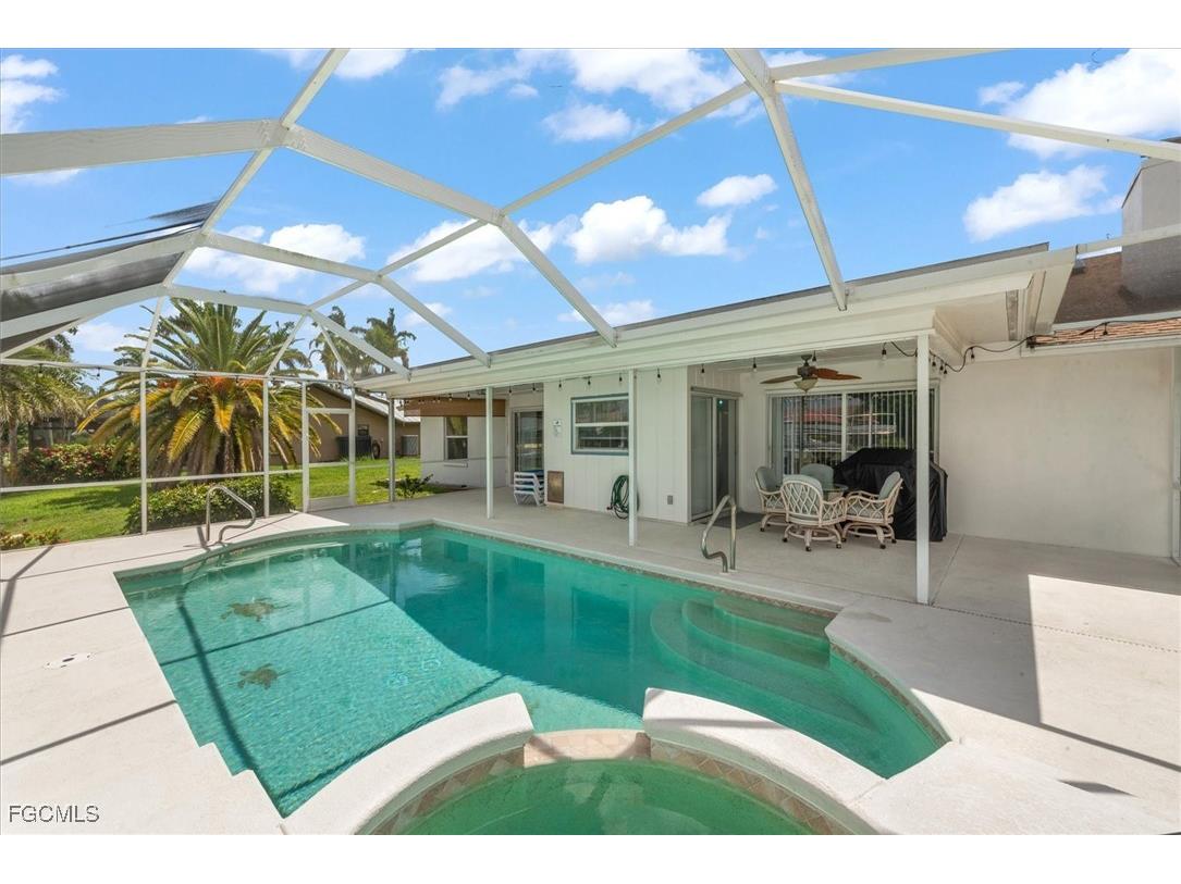 3418 SE 19th Avenue Cape Coral FL 33904 2025002396 image1