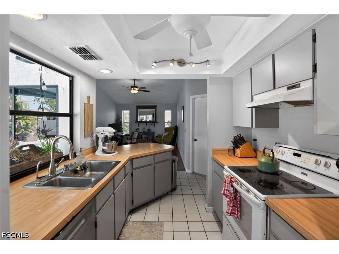 3418 SW 5th Place Cape Coral FL 33914 2026017825 image6