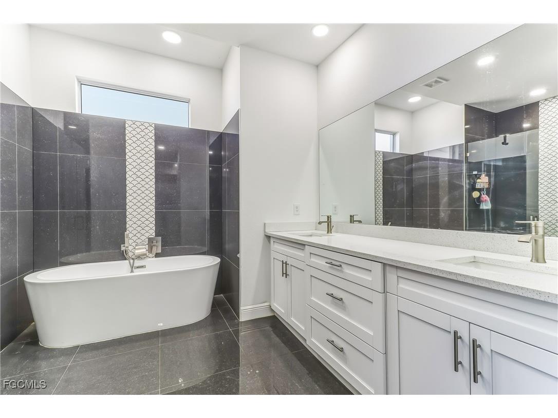 3419 5th Street SW Lehigh Acres FL 33976 2026006397 image6