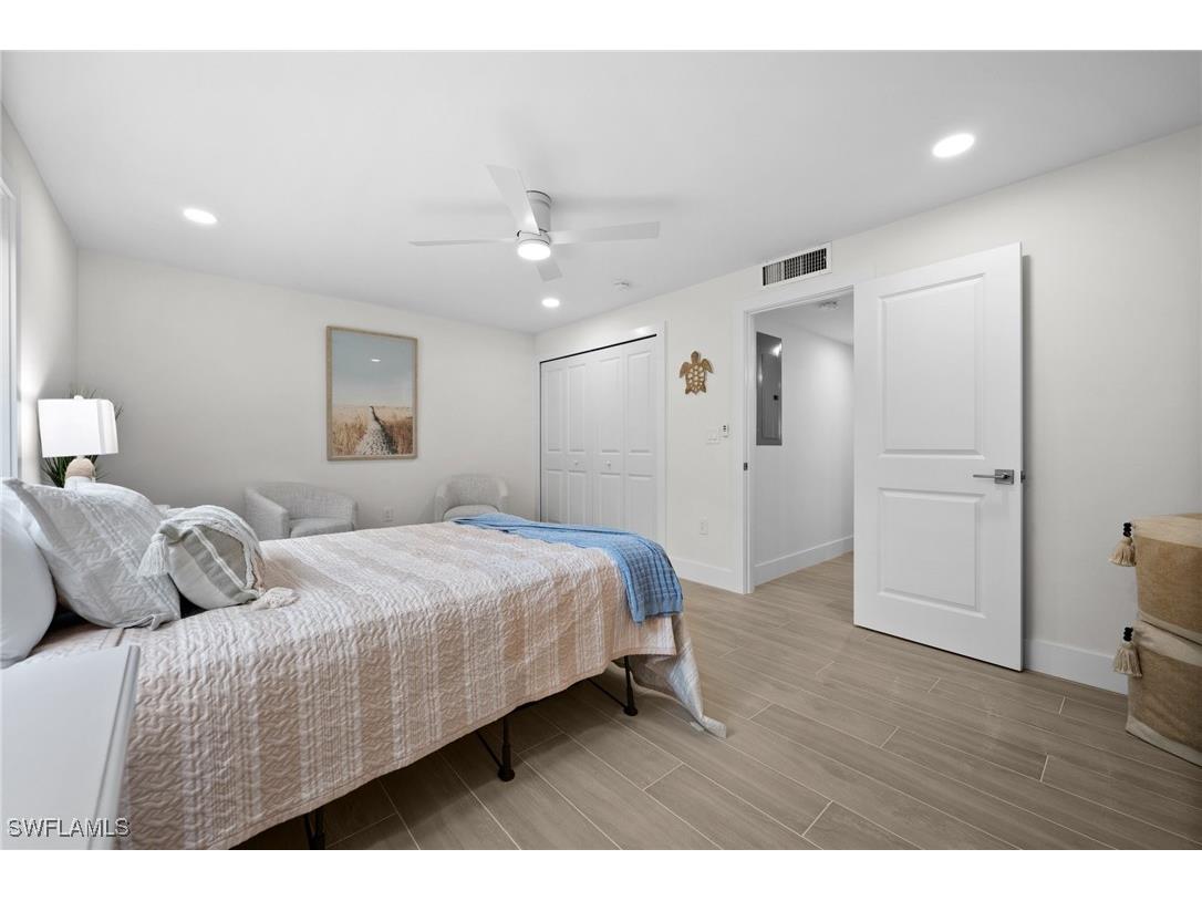 342 Harbour Drive #342 Naples FL 34103 225080485 image18