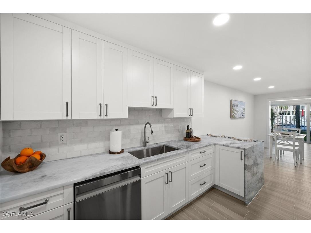 342 Harbour Drive #342 Naples FL 34103 225080485 image4