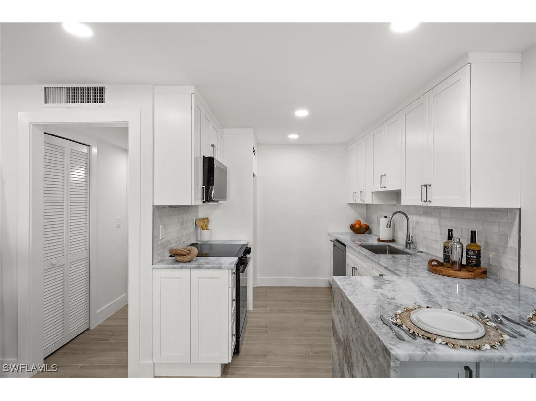 342 Harbour Drive #342 Naples FL 34103 226001110 image6